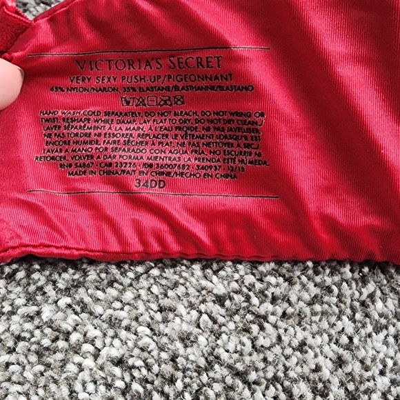 Victoria's Secret Very Sexy Push Up Bling Bra 34DD - Picture 4 of 5